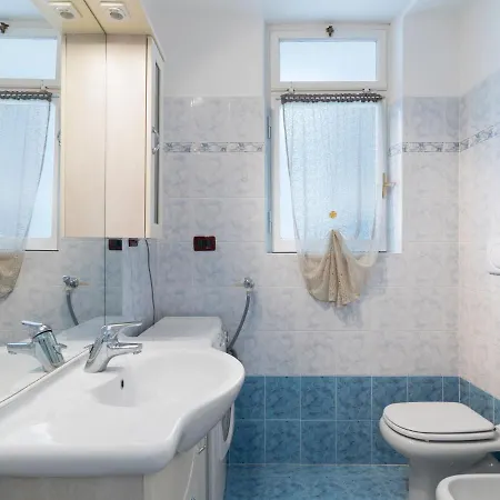 Central Holiday In With Balcony San Remo