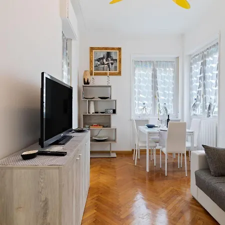 Central Holiday In With Balcony Hébergement de vacances San Remo