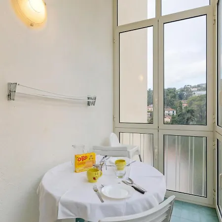 Central Holiday In With Balcony Hébergement de vacances *
