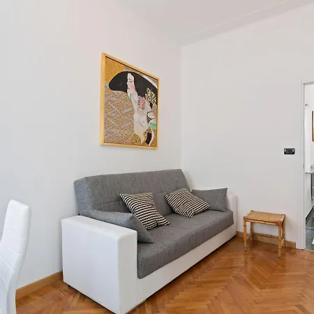 Central Holiday In With Balcony Hébergement de vacances *